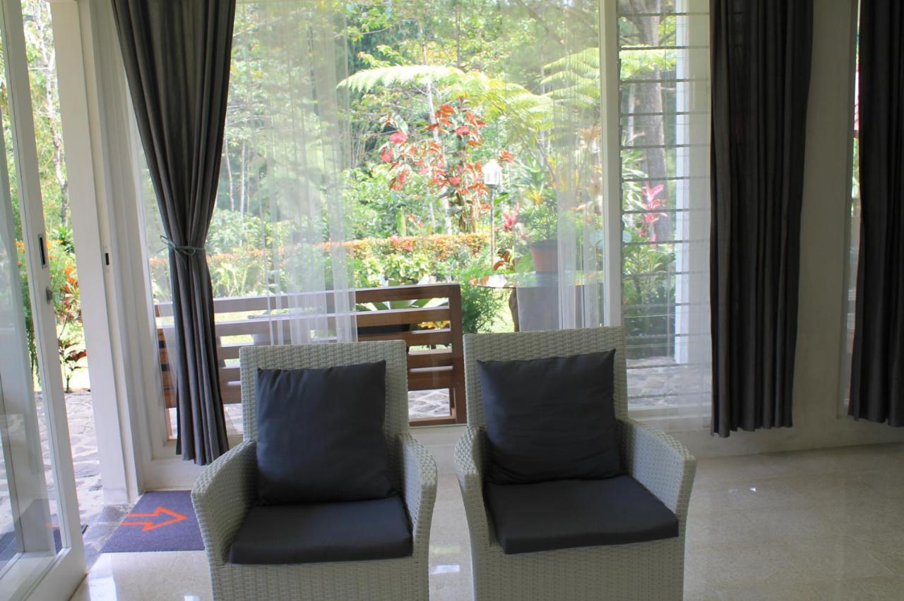 The Forest Villa Bogor Exterior foto